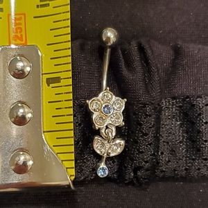 Belly/Naval Ring Flower w Blue Center Jewel